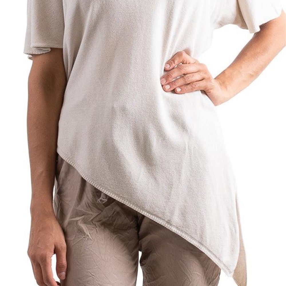 Gigi Moda made in Italy asymmetrical VENOSA V-NECK DOLMAN TOP size OS